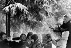 Первый снег. Фото Льва Бородулина. 1958 год..jpg