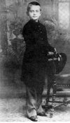 Лев Бронштейн в детстве, 1888 год.jpg