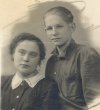 1950 годы.Фото молодой семейной пары.отец и мама.jpg