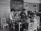 1929 год. Дети готовятся к празднованию 12 годовщины Октября..jpg