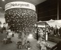 1976 год. Колбасное дерево. Продуктовая выставка в Берлине..jpg